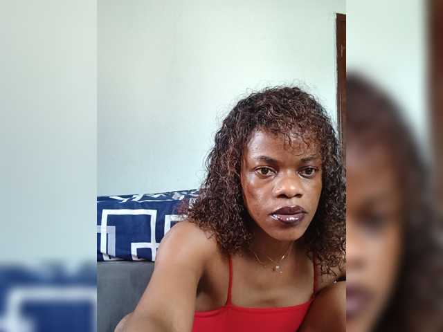 GlobeTrottieHottie1 live cam on BongaCams