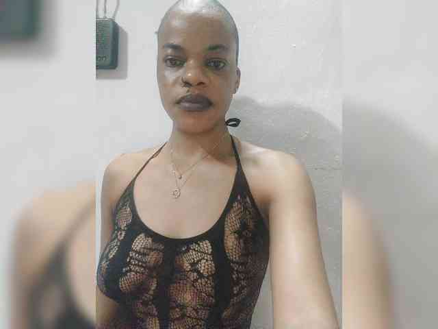 GlobeTrottieHottie1 webcam