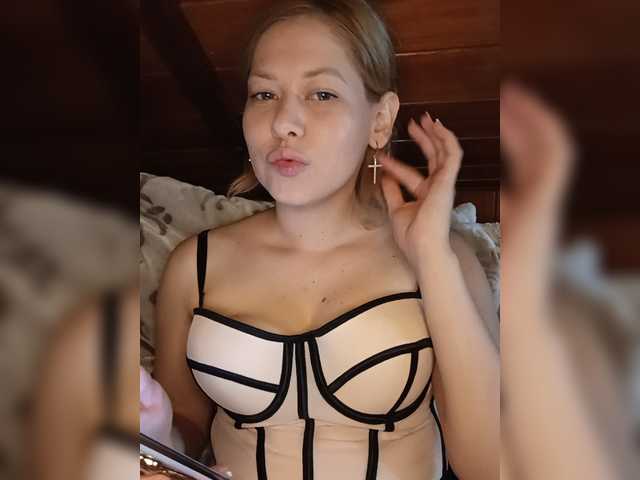 AnastasiaSinfil live cam on BongaCams