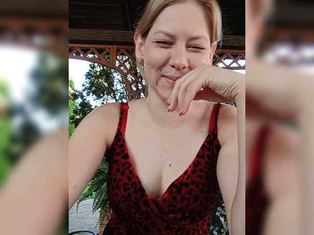 AnastasiaSinfil live cam on BongaCams