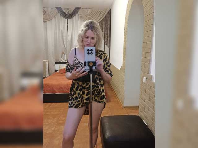 AnastasiaSinfil live cam on BongaCams