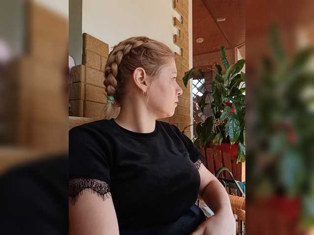AnastasiaSinfil live cam on BongaCams