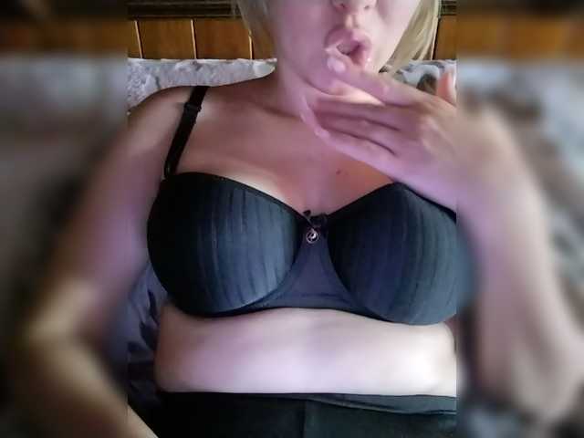 AnastasiaSinfil live cam on BongaCams