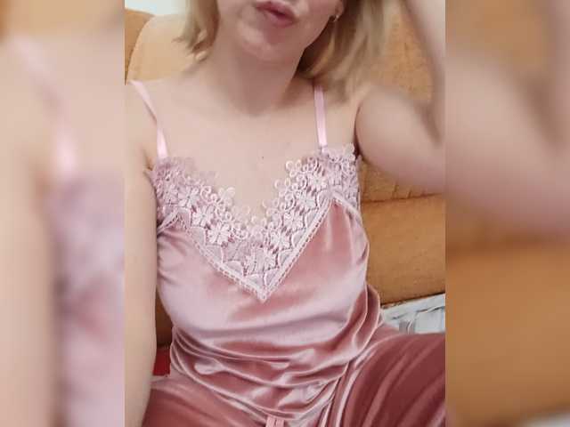AnastasiaSinfil live cam on BongaCams