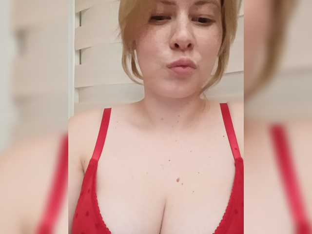 AnastasiaSinfil live cam on BongaCams