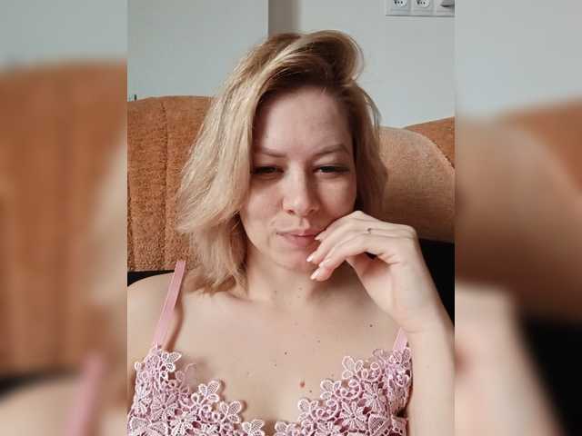 AnastasiaSinfil live cam on BongaCams