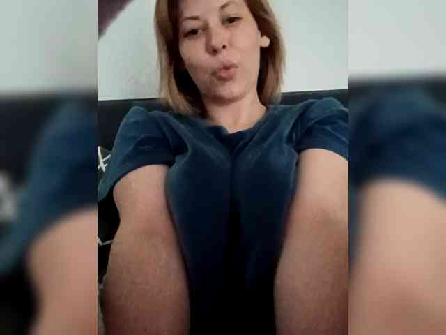 Model ini sedang live sekarang. AnastasiaSinfil