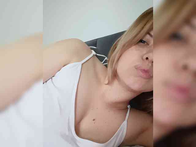 AnastasiaSinfil webcam