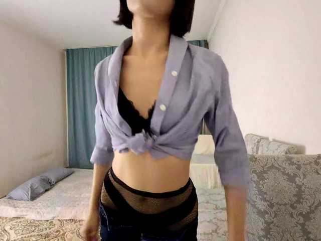 AraPfieffer's BongaCams show and profile