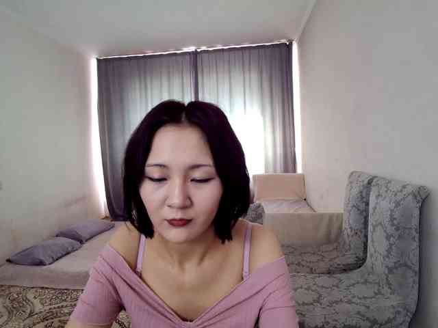 UrSweetieLeigh webcam