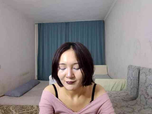 UrSweetieLeigh webcam