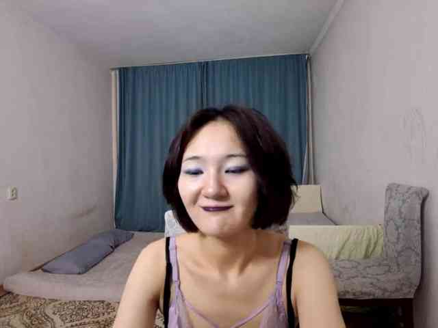 UrSweetieLeigh webcam