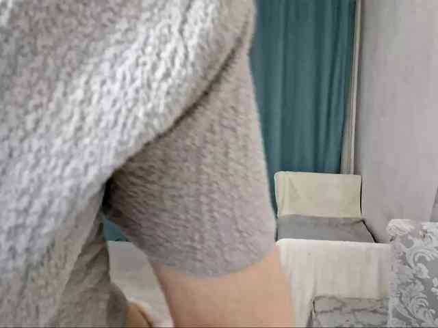 UrSweetieLeigh webcam