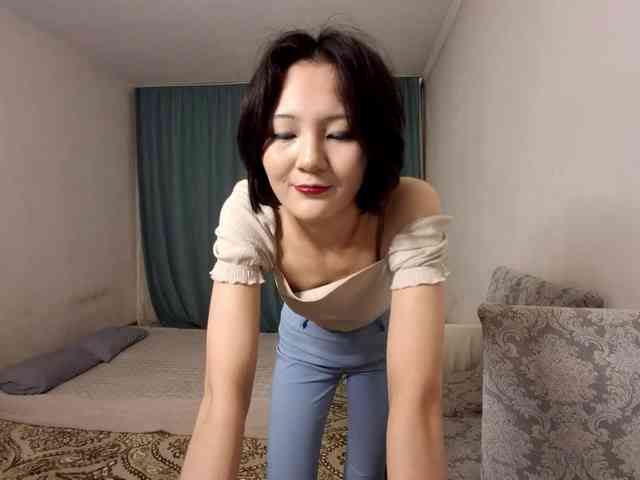 UrSweetieLeigh webcam