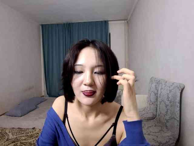 UrSweetieLeigh webcam