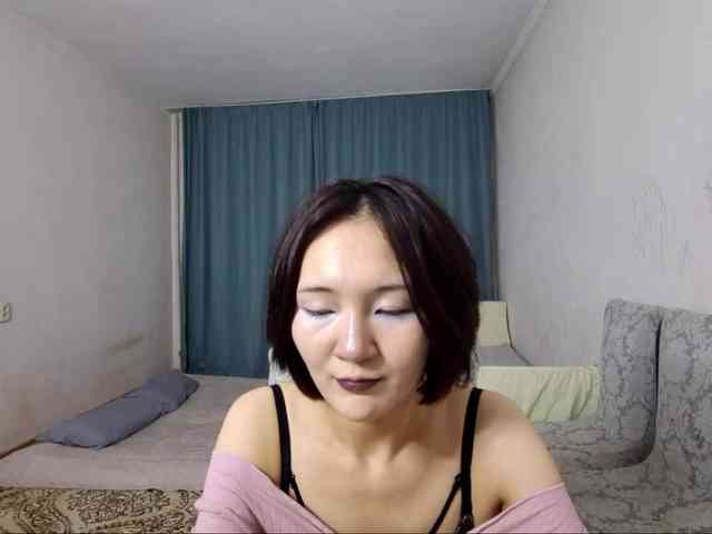 UrSweetieLeigh webcam