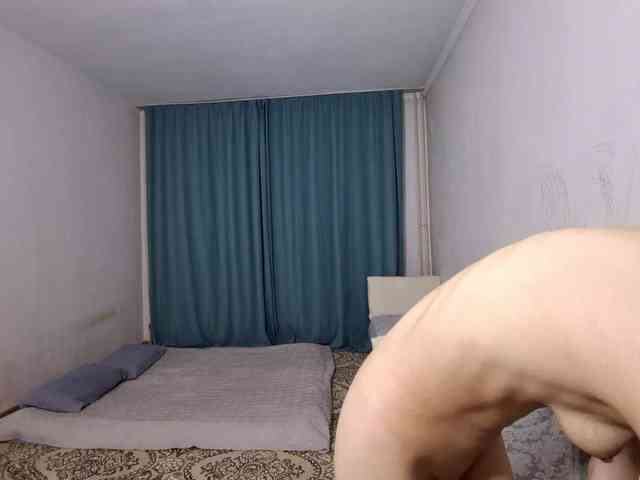 UrSweetieLeigh webcam