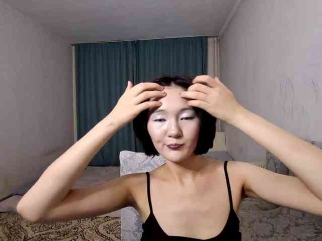 UrSweetieLeigh webcam