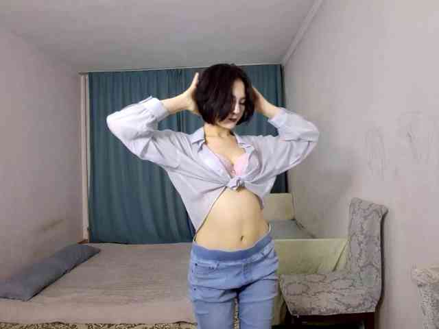 UrSweetieLeigh webcam