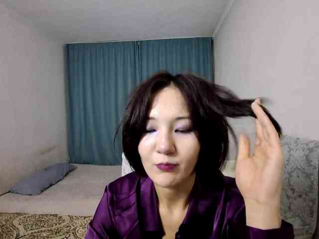 UrSweetieLeigh webcam
