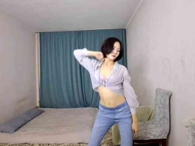 UrSweetieLeigh webcam