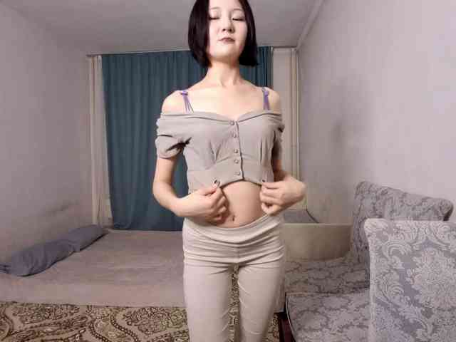 UrSweetieLeigh webcam