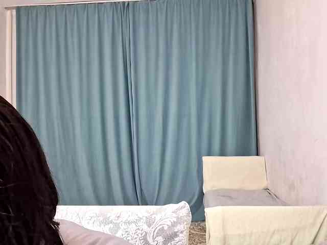 UrSweetieLeigh webcam