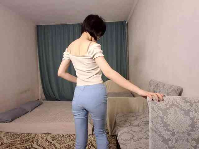 UrSweetieLeigh webcam