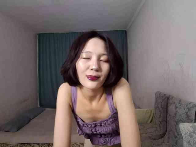 UrSweetieLeigh webcam