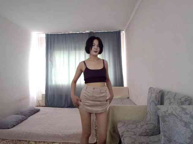 UrSweetieLeigh webcam