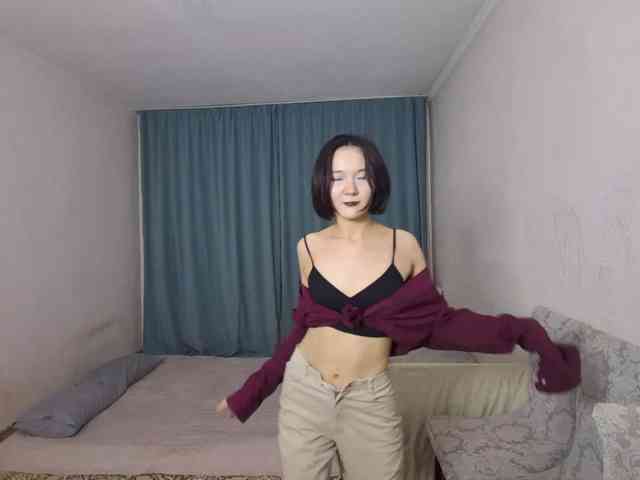 UrSweetieLeigh webcam