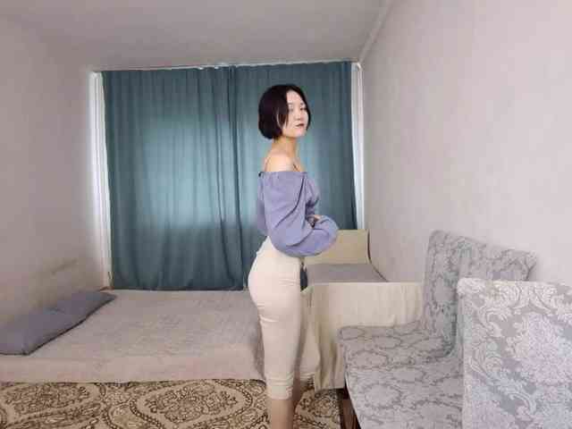 UrSweetieLeigh webcam