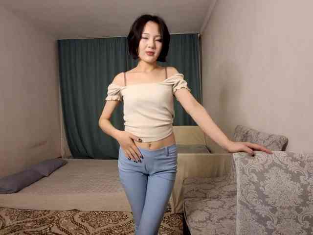 UrSweetieLeigh webcam