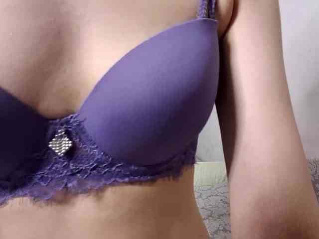 UrSweetieLeigh webcam