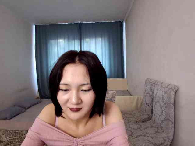 UrSweetieLeigh webcam