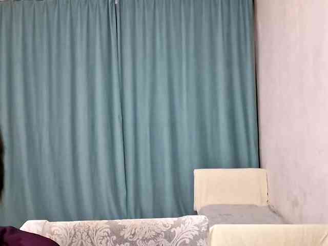 UrSweetieLeigh webcam