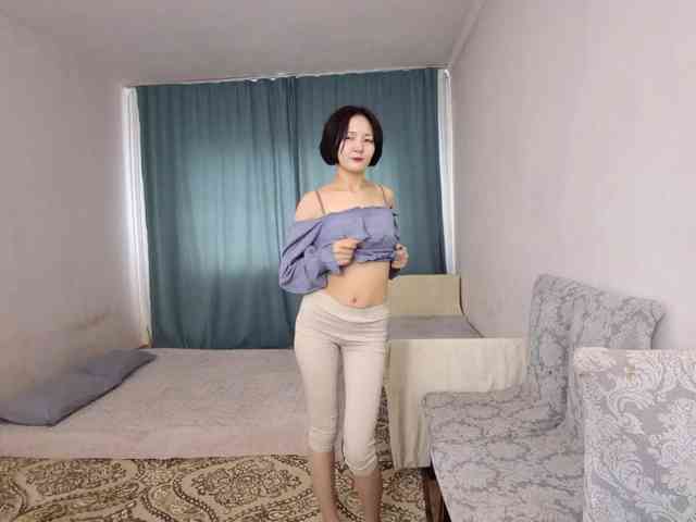 UrSweetieLeigh webcam