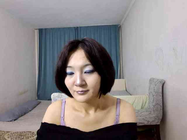 UrSweetieLeigh webcam