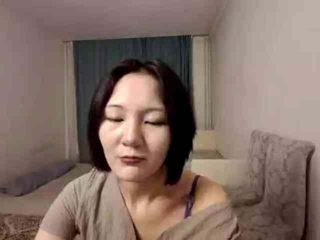 UrSweetieLeigh webcam