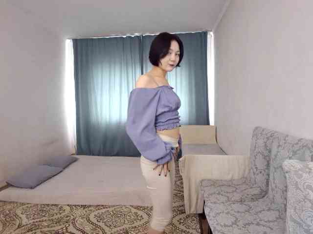 UrSweetieLeigh webcam