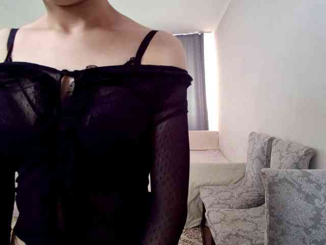 UrSweetieLeigh webcam