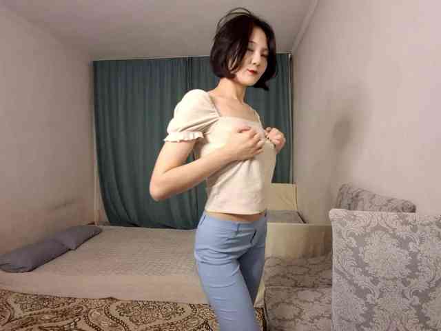 UrSweetieLeigh webcam