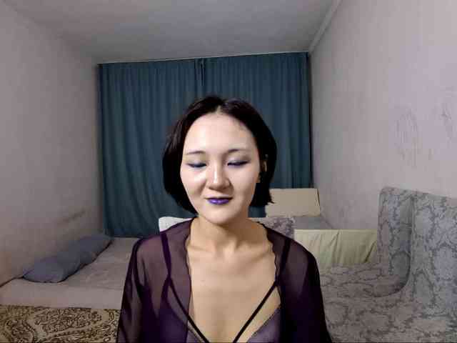 UrSweetieLeigh webcam