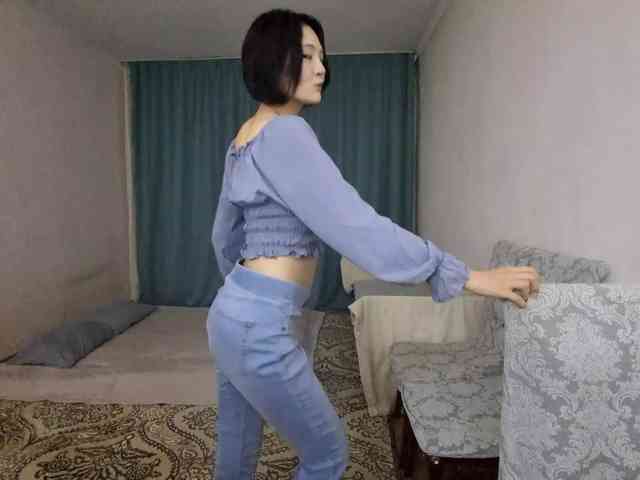 UrSweetieLeigh webcam