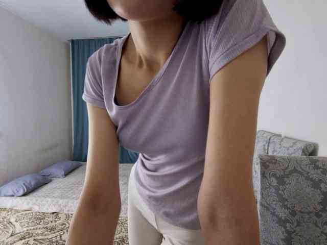 UrSweetieLeigh webcam