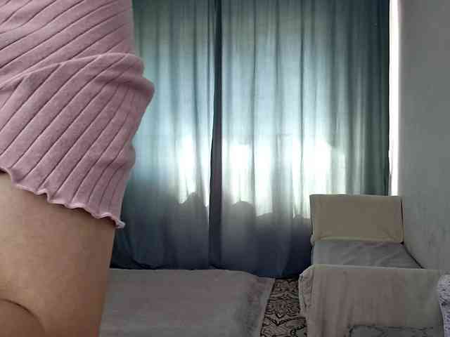 UrSweetieLeigh webcam