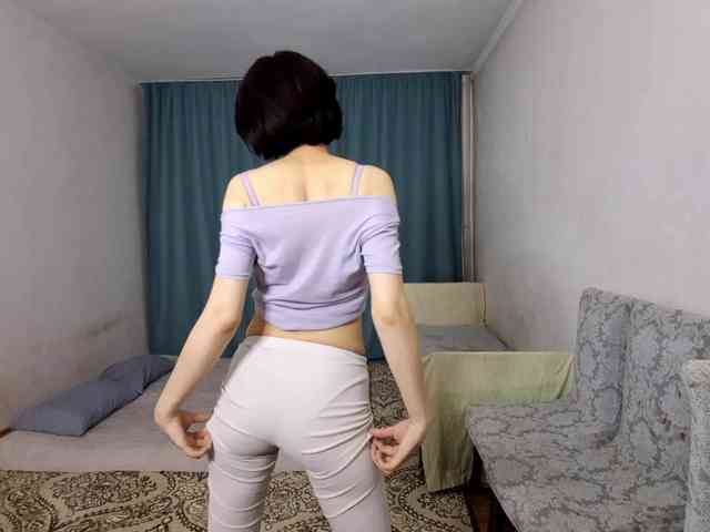 UrSweetieLeigh webcam