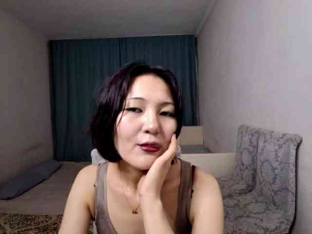 UrSweetieLeigh webcam