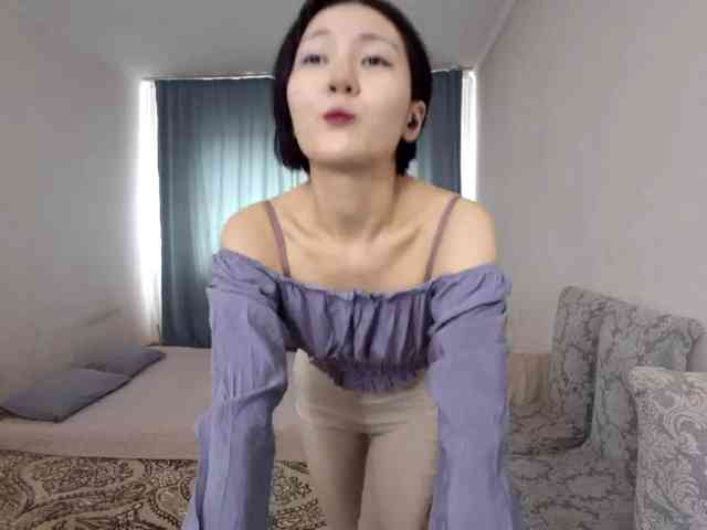 UrSweetieLeigh webcam