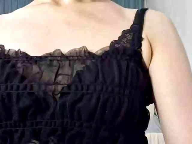 UrSweetieLeigh webcam